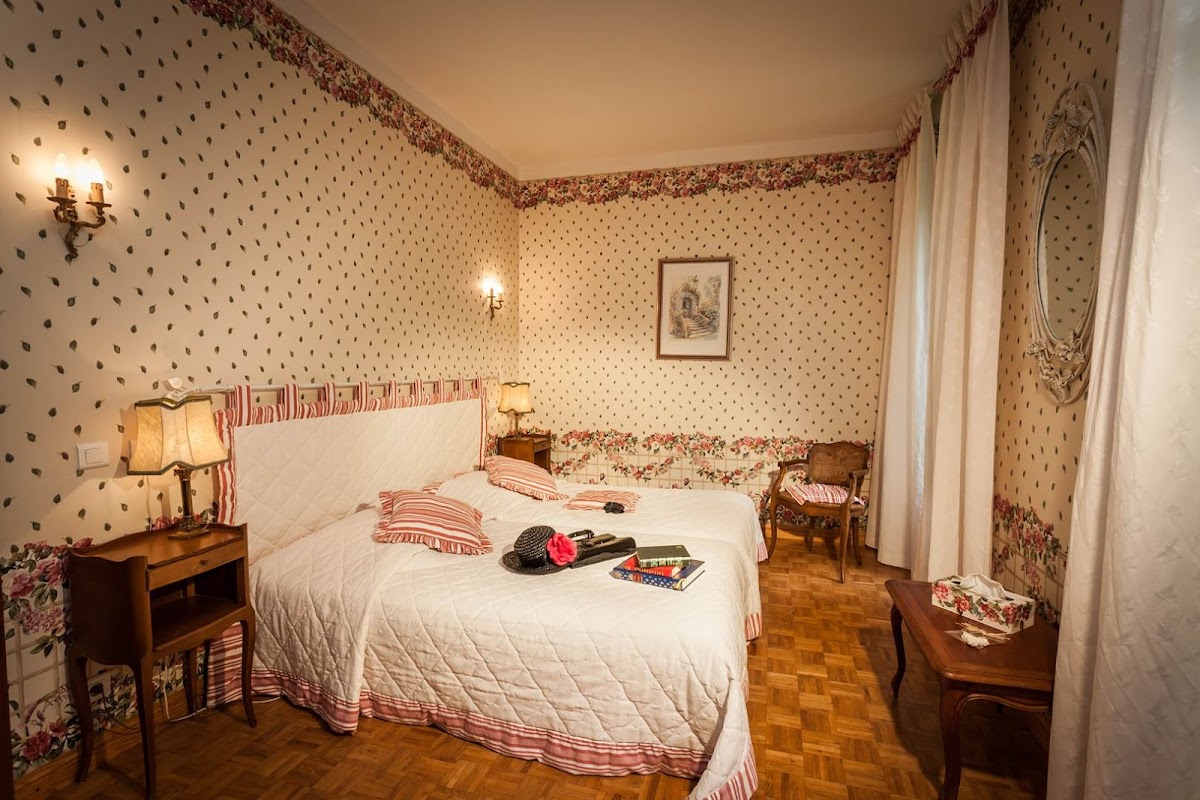 Logis Hostellerie du Grand DUC 3 Etoiles à Gincla