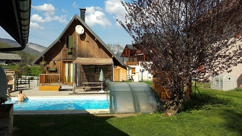 Les Chalets de la Source à Arith