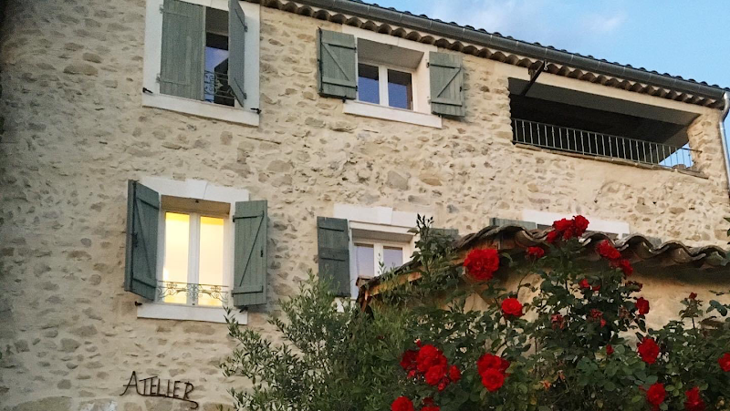 Gîte La Bastida Flora à Le Chaffaut-Saint-Jurson