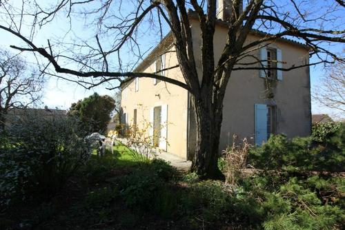 Grand gîte du Bourg Nord à Rimons