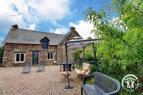 La petite maison dans la prairie à Plelan Le Grand