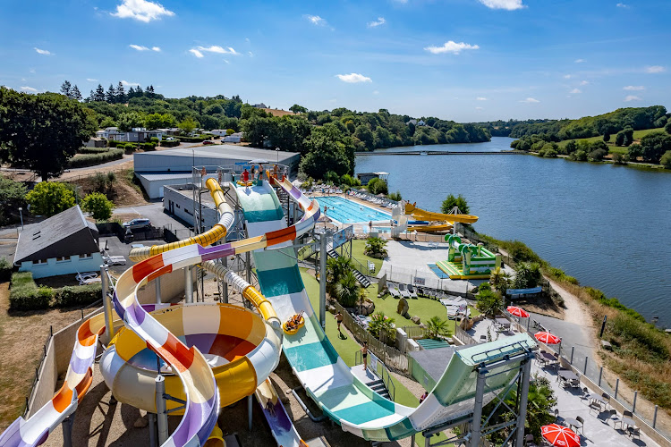 Camping Au Bocage Du Lac à Jugon-les-Lacs-Commune-Nouvelle
