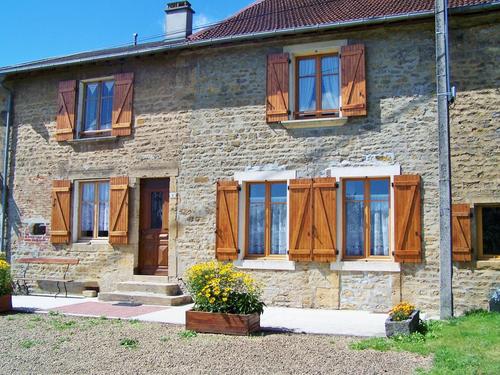 Chez Léontine à Puilly Et Charbeaux