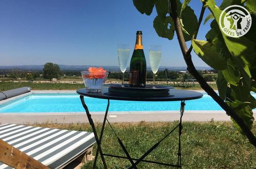A l'Ombre du Tilleul à Saint-Andre-D'apchon