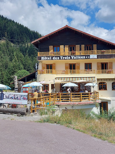 Hôtel les Trois Vallées à L'Escarène