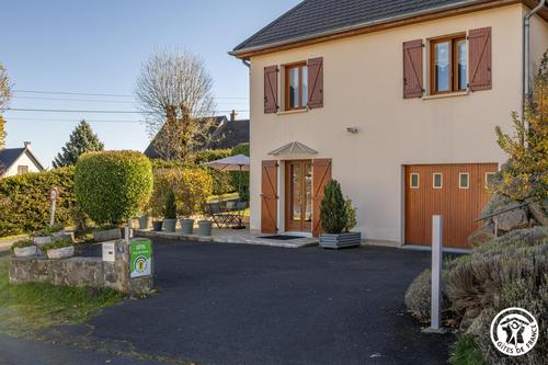 Gîte Hortensia à Besse Et Saint Anastaise