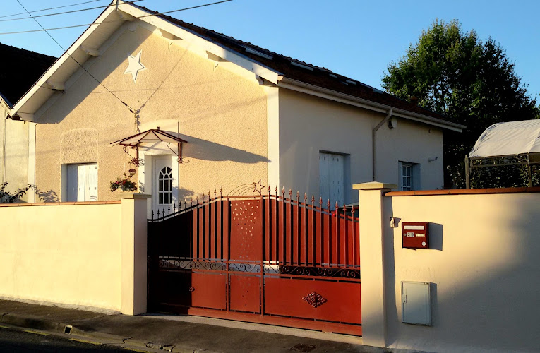 Maison d Hôtes La Bordelaise à Cenon