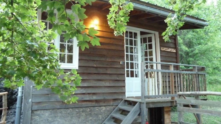 Cabane Bata Téré à Saint-Jean-le-Centenier