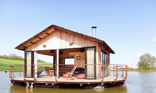 PAMME la cabane flottante à Labéjan