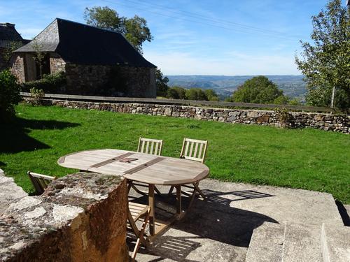 Petit Gîte Coquet à Lassouts