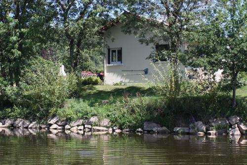 Le Pêcheur à ETANG-SUR-ARROUX