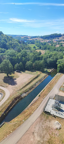 Camping Municipal Le Plat à Montigny-en-Morvan