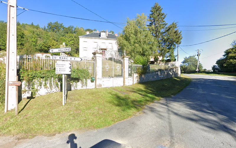 Chteau De Chambroutire à Saint-Marc-à-Frongier