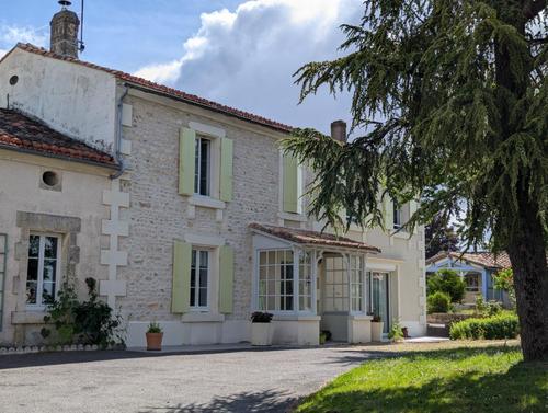 La Menuiserie à MOSNAC-SAINT-SIMEUX