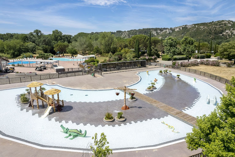 Camping Sandaya L Île des Papes à Villeneuve-lès-Avignon