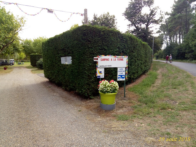 Camping A La Ferme à Bias