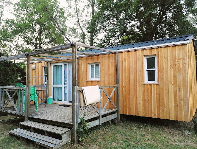 Camping municipal Le Chabrioux à Saint-Michel-de-Chabrillanoux