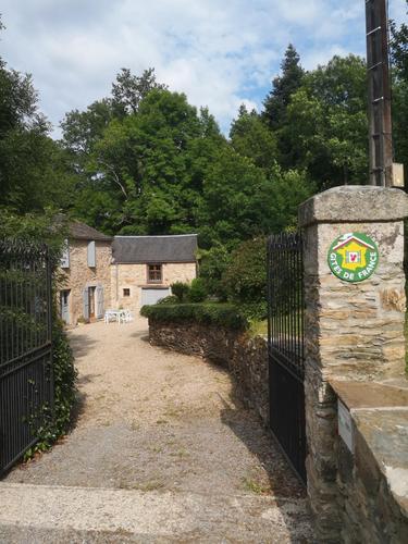 Presbytère St Michel de Léon à LACAZE