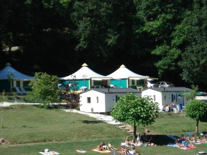 Camping Les 2 Lacs à Beauville