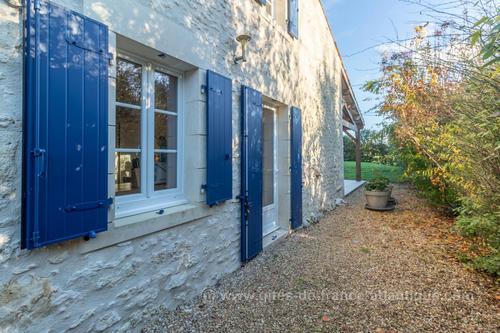 Cote Jardin à Soulignonne
