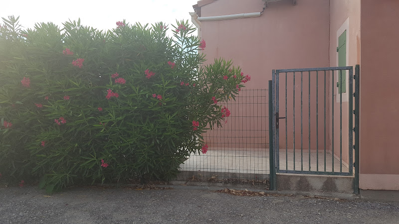 La Maison-La-Bas à Saint-Laurent-d'Aigouze