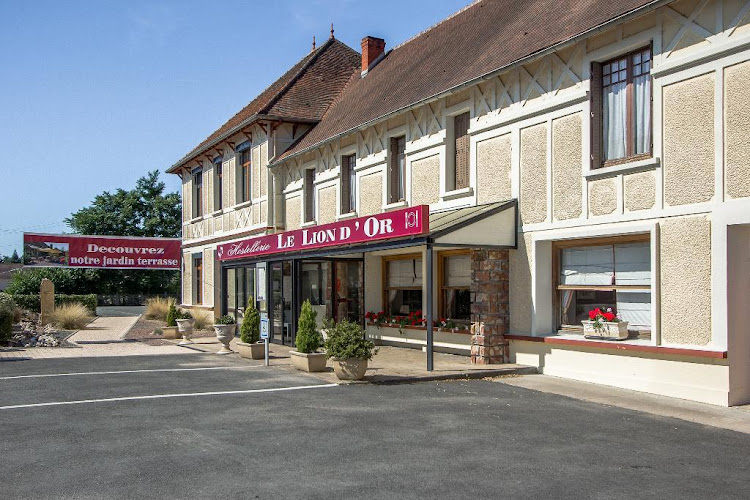 Hôstellerie Le Lion D Or à Estivareilles