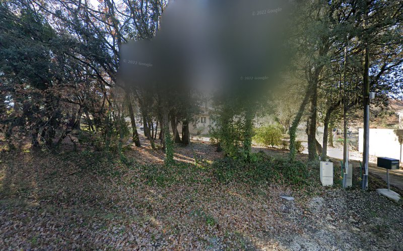 La Carriole dans le jardin à Ménerbes