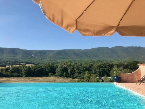 Le Petit Mas de l'Olivier à Cereste-En-Luberon