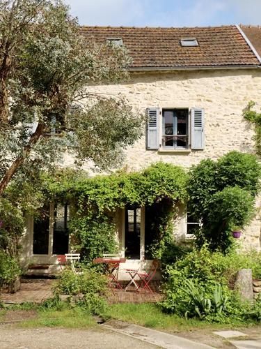 La ferme des Millonets - petit gîte à Vienne En Arthies