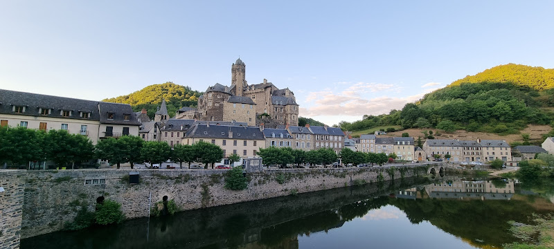 Hôtel Auberge Saint Fleuret à Estaing