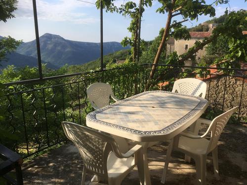 Terrasse Mûrier à SUMENE