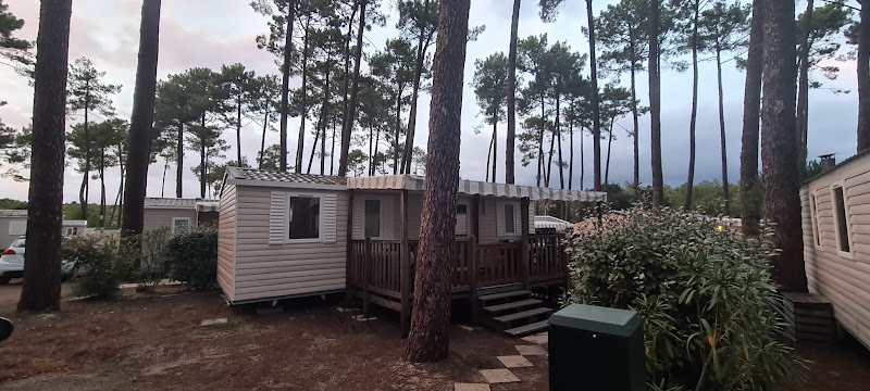 Mobil Home à Saint-Julien-en-Born