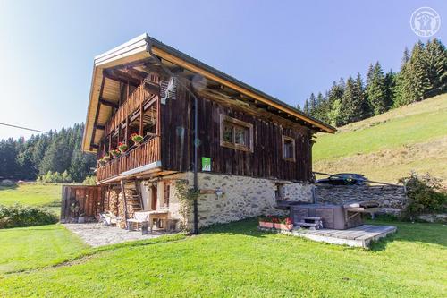 Aux Deux Marmottes à Villard Sur Doron Les Saisies