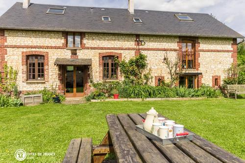 The stables à Houetteville
