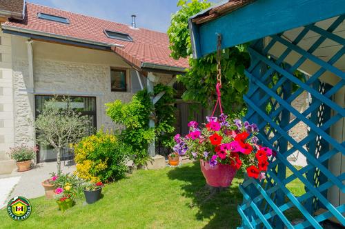 Au jardin des Toiles à St Nicolas De Macherin