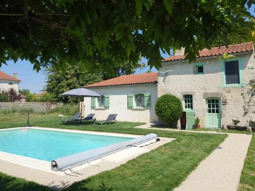Gîte La maison d Henri à Charroux