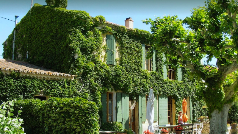 Camping Les Biens Neufs à Salon-de-Provence