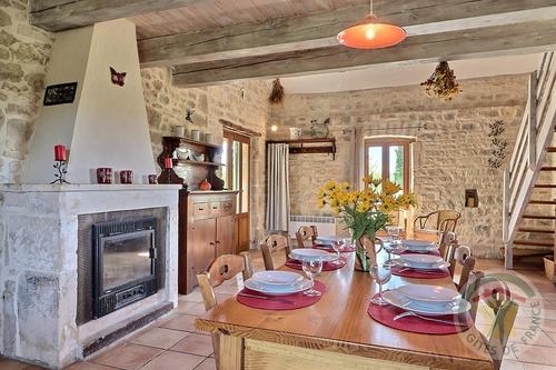 30g12206 à Saint Privat De Champclos