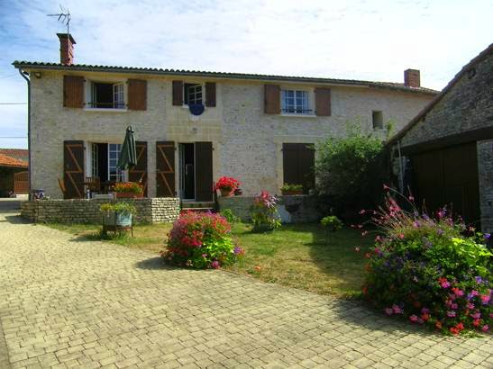Bahuet - Gîte de la Tiarde à Couture