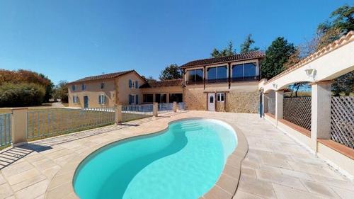 Gîte du Domaine Rey à Loubersan