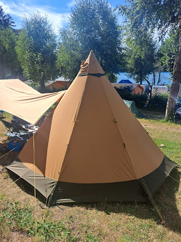 Camping le bord du lac à Bilieu
