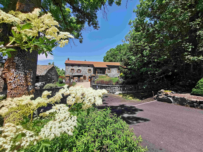 Le Clos des Pierres Rouges à Saint-Privat-d'Allier