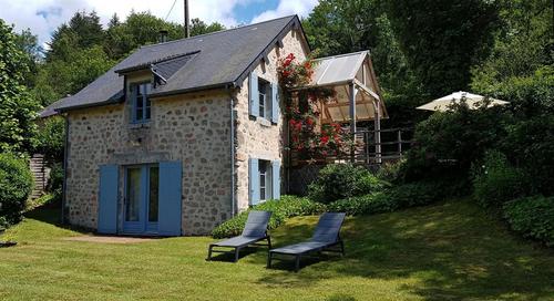 Le gîte du loup blanc à Lavault De Fretoy