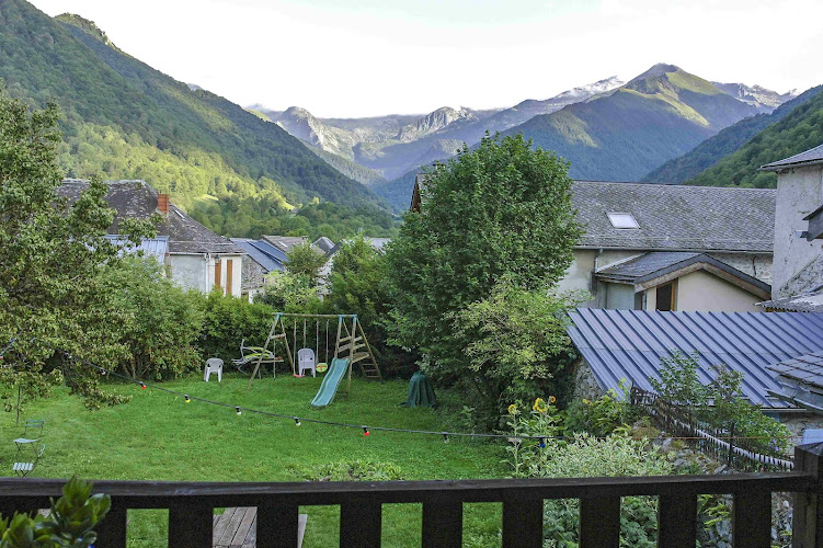 Gite d étape et de séjour La Colline Verte à Ustou