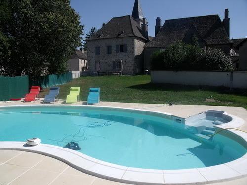 19g5041 à Camps Saint Mathurin Leobazel