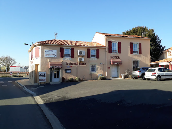 Auberge du Cheval Blanc à Nalliers