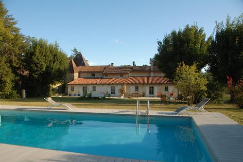 Gite du Chateau Ysard à Camblanes Et Meynac