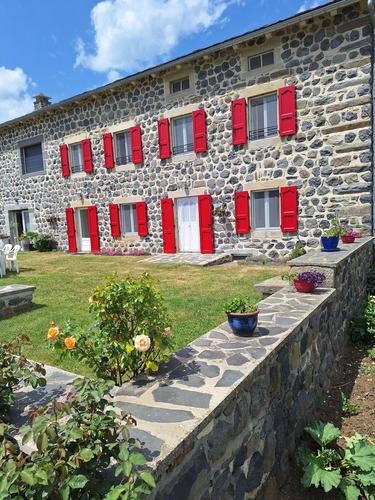 Le gîte des poulettes à Saint-Julien-Chapteuil