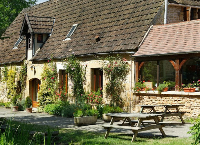 Camping Clicochic Moulin du Roch à Saint-André-d'Allas