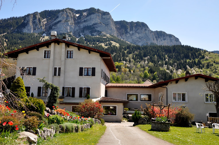 Logis Hôtel Bon Séjour à Thollon-les-Mémises